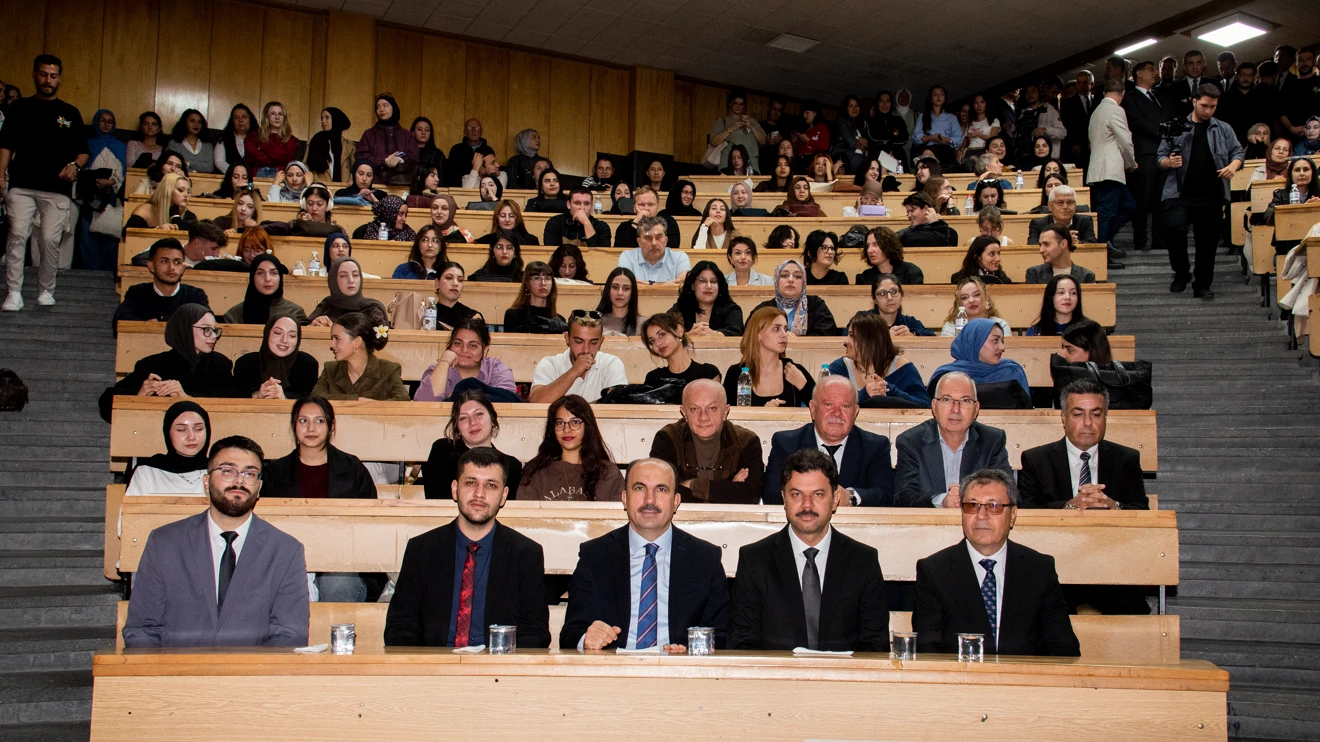Büyükşehir Belediye Başkanı Altay, Selçuk Üniversitesi öğrencileriyle buluştu